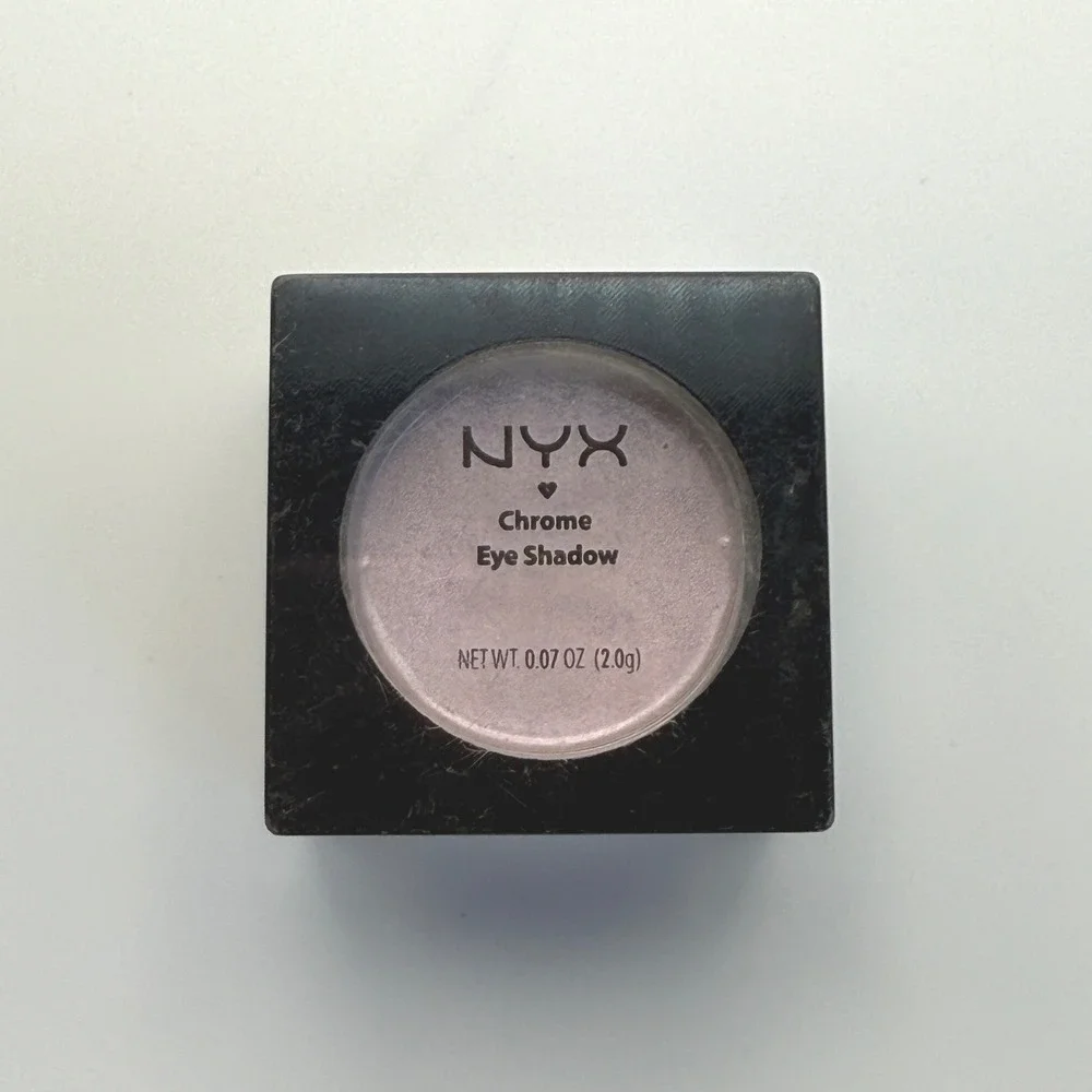 NYX Chrome Eyeshadow CES08 Embellish Makeup Lavender‎ Lilac Cosmetic